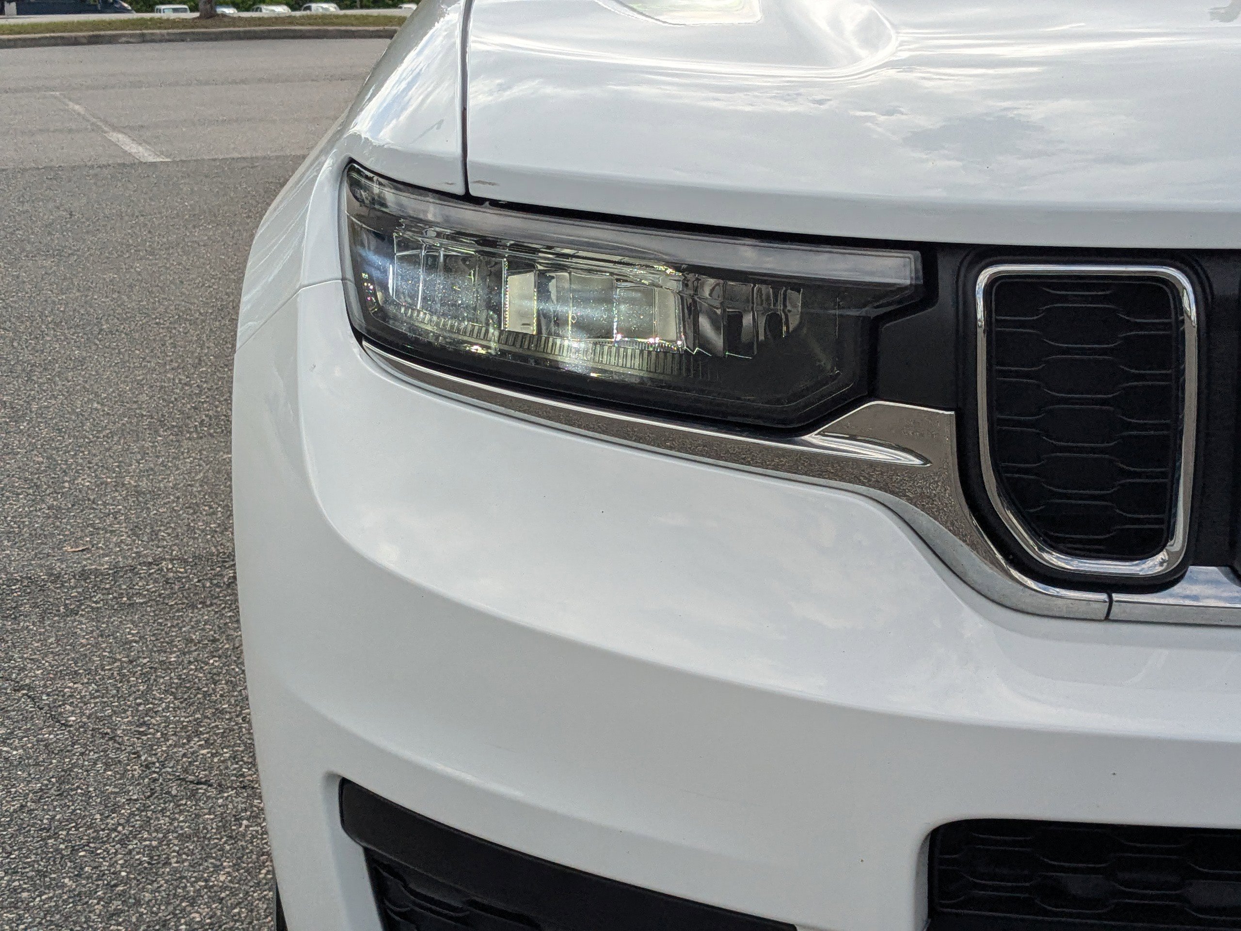 Certified 2025 Jeep Grand Cherokee L Laredo w/ Luxury Tech Group I image 8