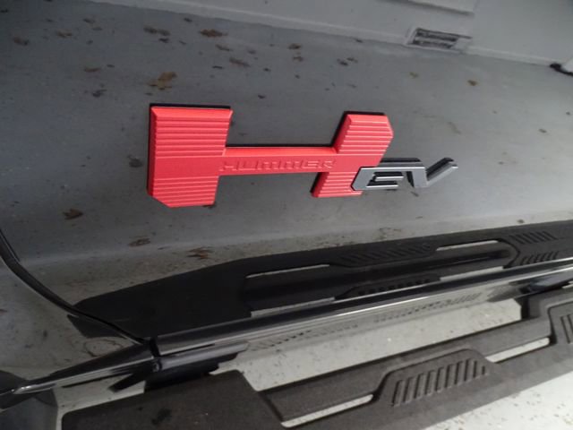 Used 2025 GMC Hummer EV 2X w/ LPO, Sport Package image 26