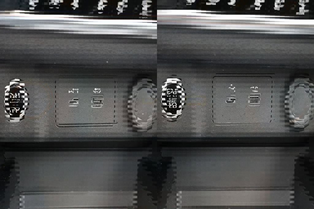 Used 2023 Nissan Rogue SV w/ SV Premium Package image 28