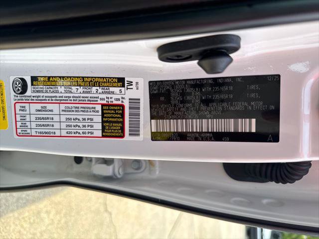 Certified 2026 Toyota Highlander XLE AWD/4WD image 39
