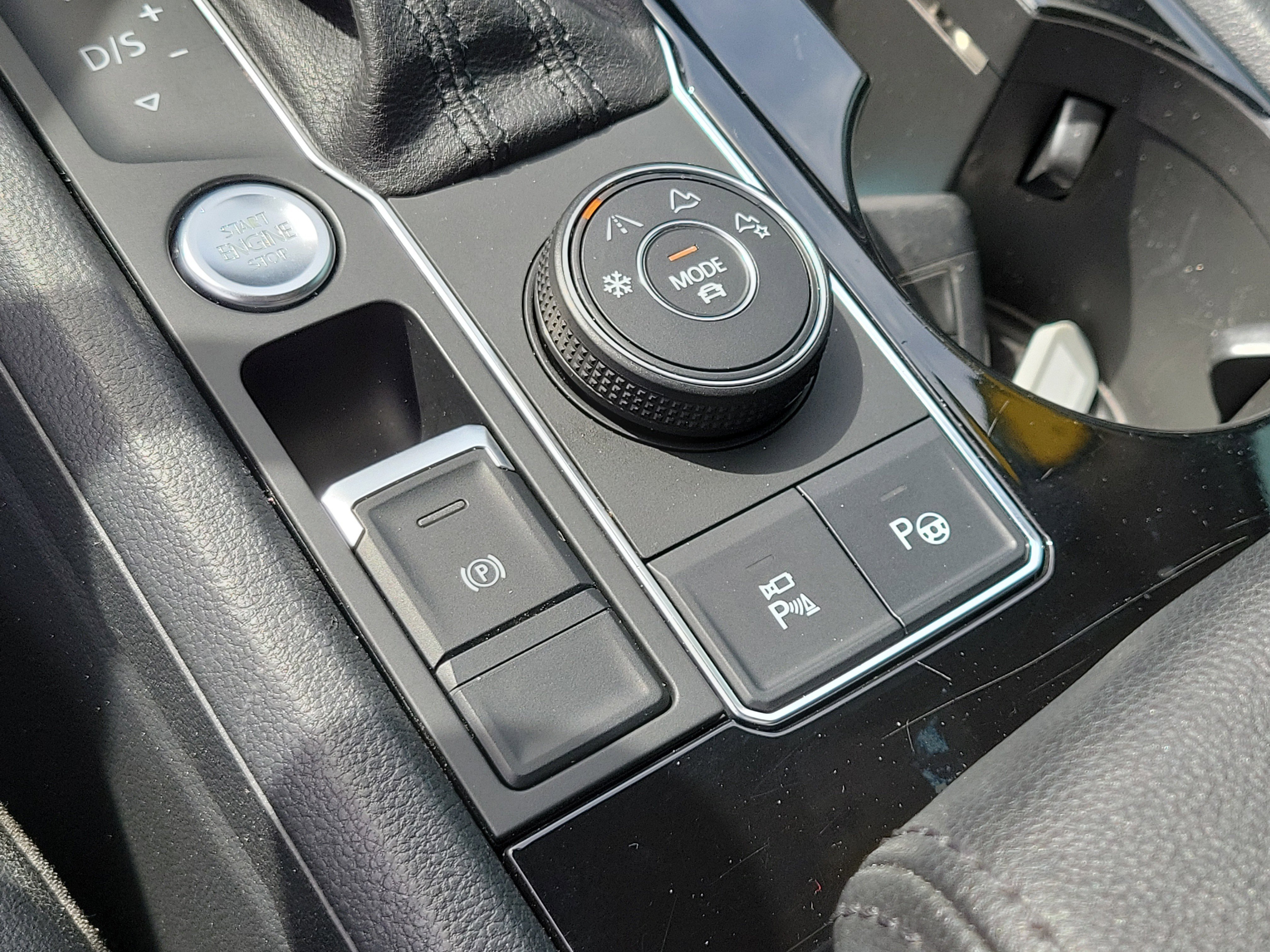 Used 2019 Volkswagen Atlas SEL Premium AWD/4WD image 27