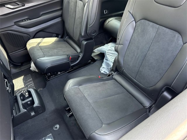 New 2025 Jeep Grand Cherokee L Altitude image 29