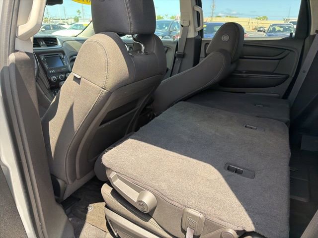 Used 2015 Chevrolet Traverse LT w/ Style and Technology Package FWD image 11