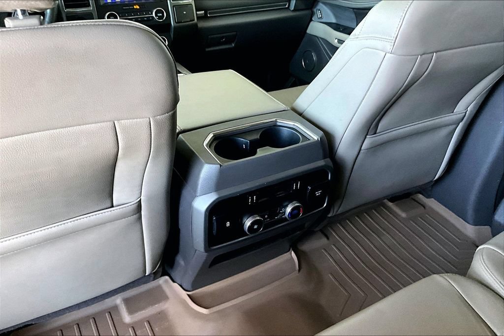 Used 2020 Ford Expedition XLT w/ Equipment Group 202A RWD image 13