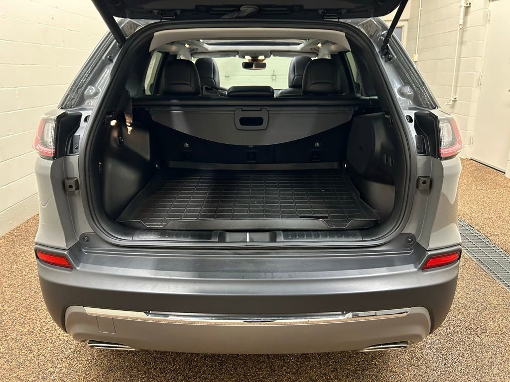 Used 2022 Jeep Cherokee Limited image 11