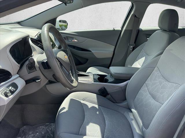 Used 2017 Chevrolet Volt LT w/ Comfort Package FWD image 11