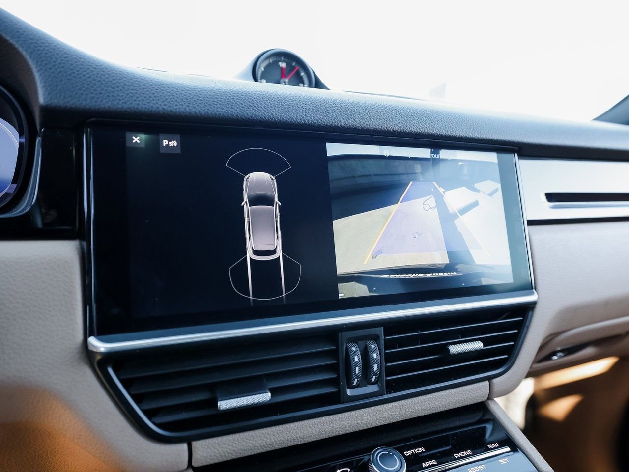 Certified 2020 Porsche Cayenne image 19