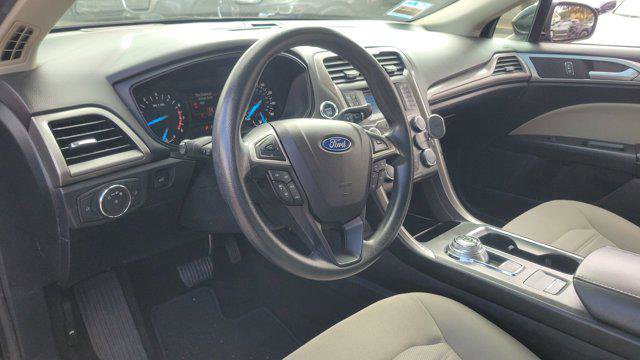 Used 2020 Ford Fusion S image 15