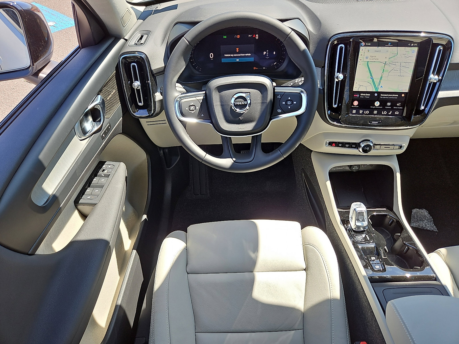 New 2026 Volvo XC40 B5 Plus w/ Protection Package Premier AWD/4WD image 9