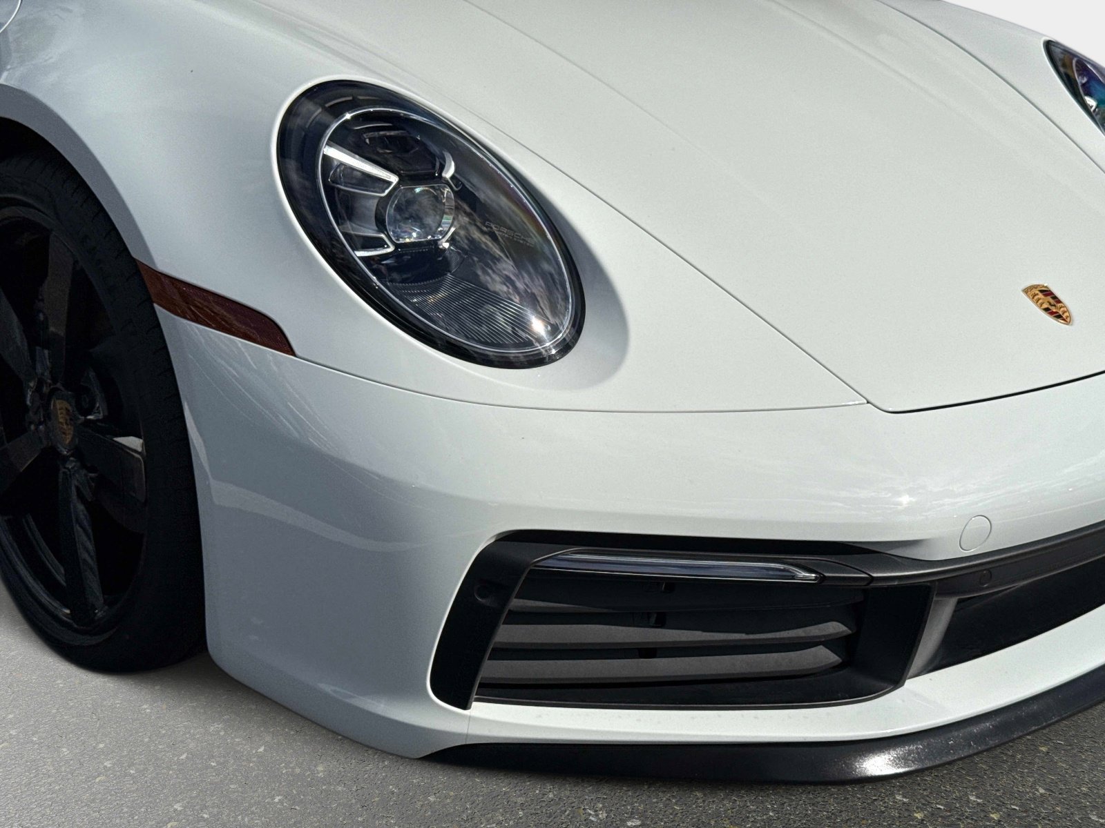 Used 2023 Porsche 911 Carrera T image 9