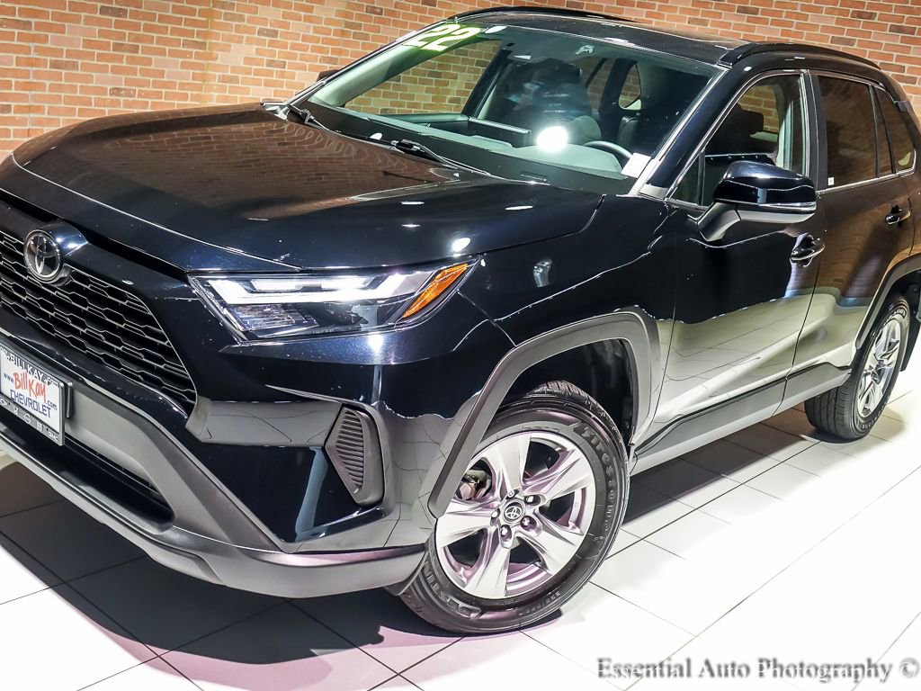 Used 2022 Toyota RAV4 XLE w/ Convenience Package AWD/4WD image 6