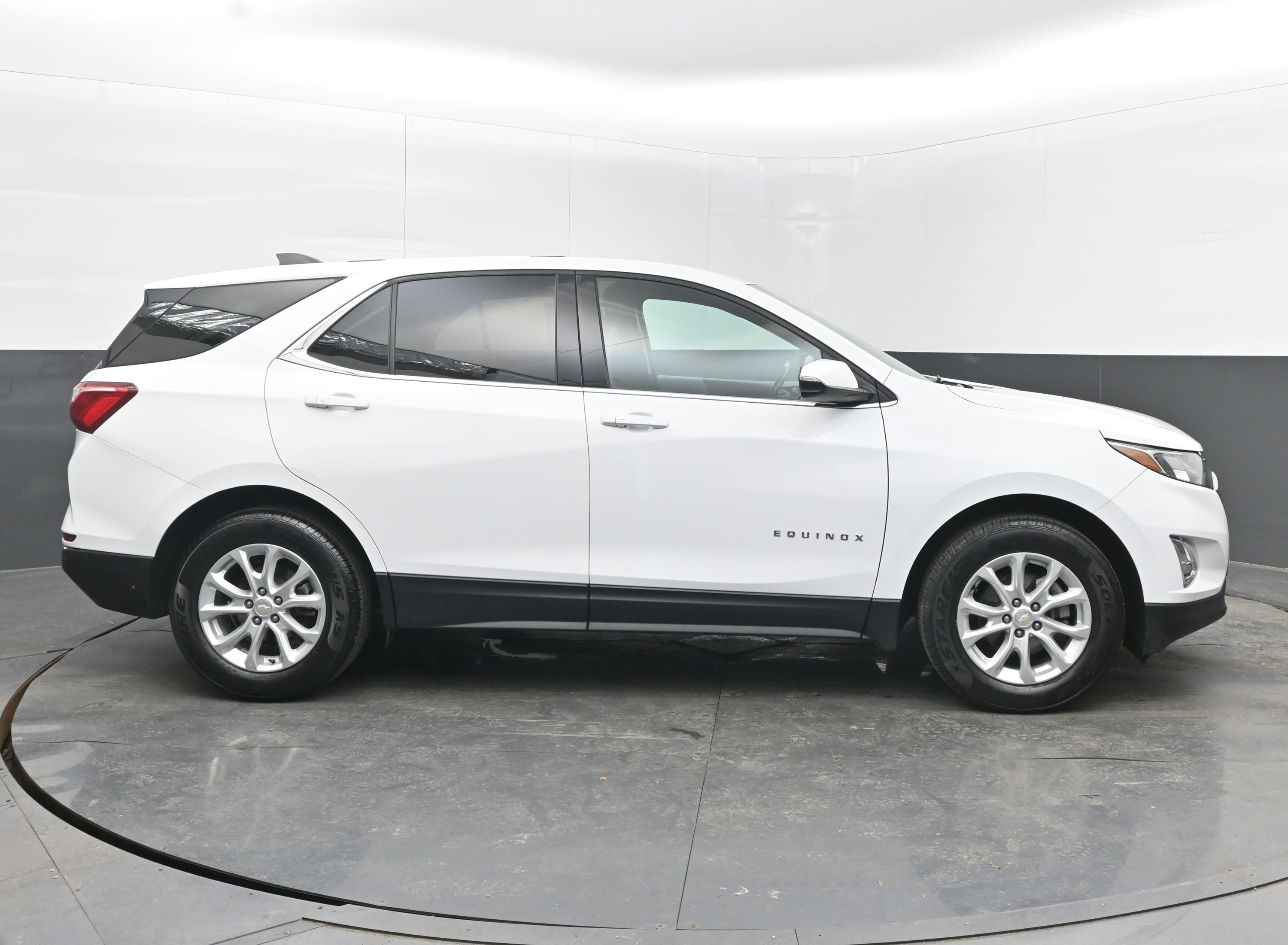 Used 2019 Chevrolet Equinox LT image 8