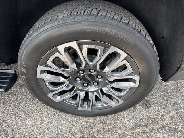 Certified 2024 GMC Yukon Denali Ultimate image 34