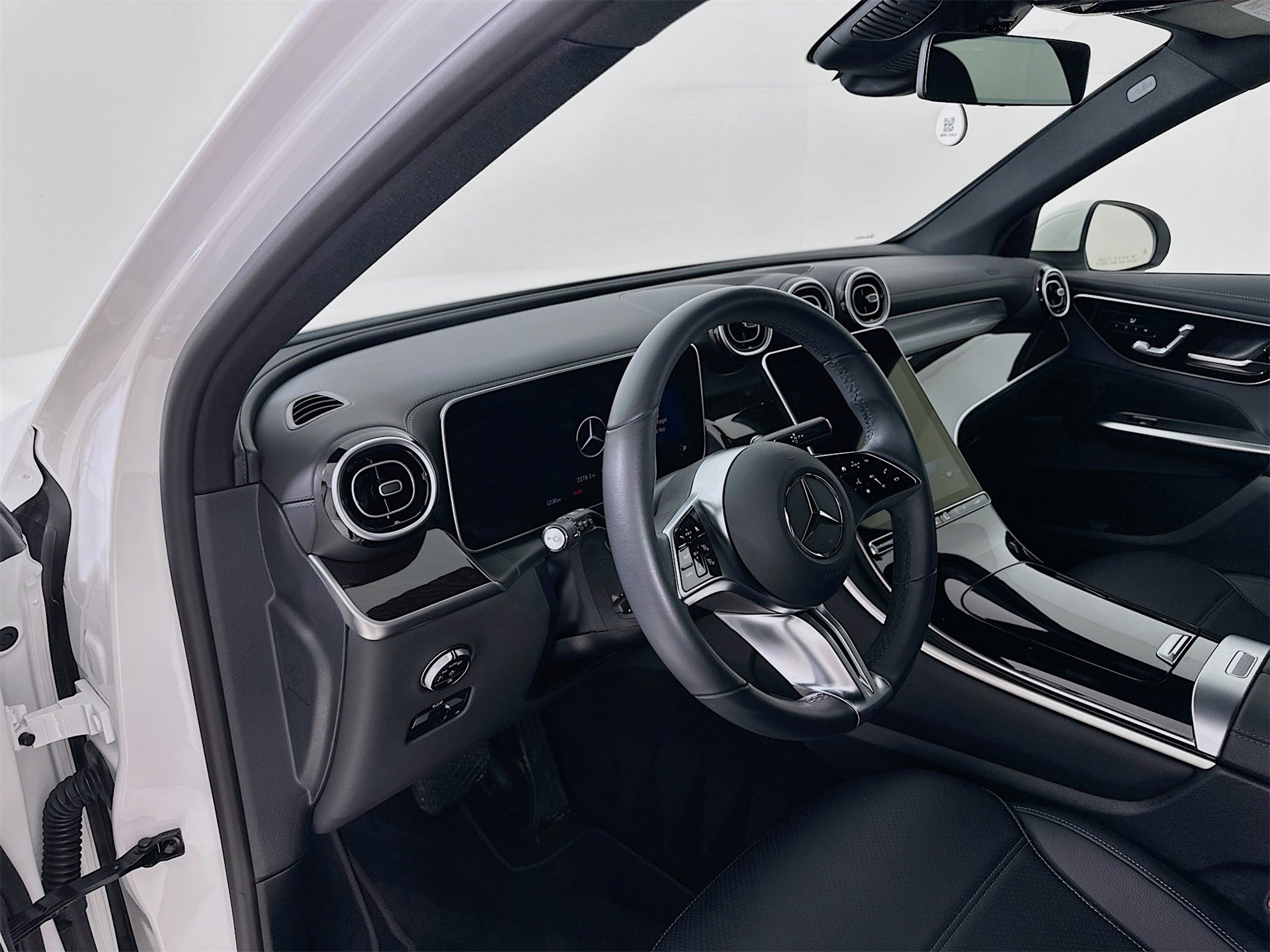 Certified 2025 Mercedes-Benz GLC 300 image 10