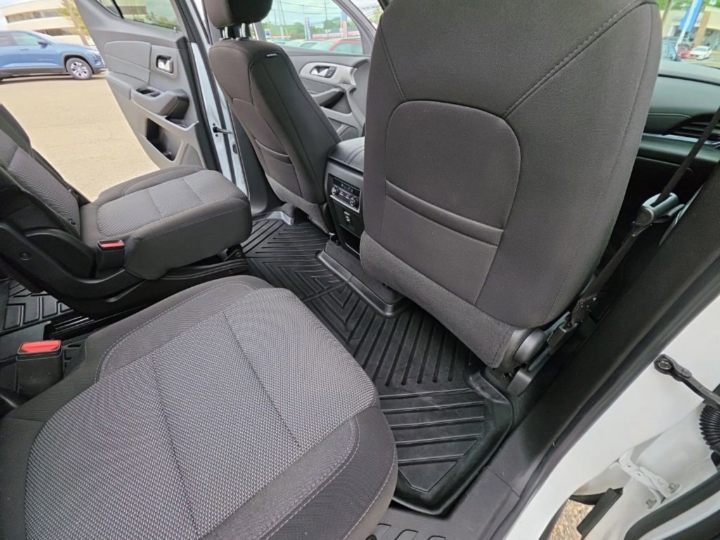 Used 2023 Chevrolet Traverse LT AWD/4WD image 26