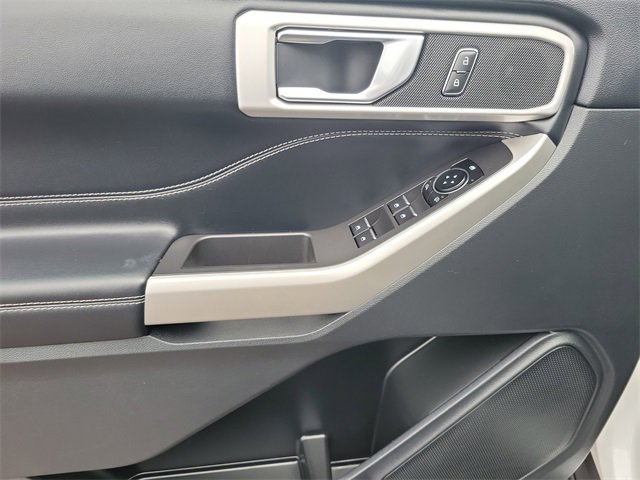 Used 2022 Ford Explorer XLT w/ Equipment Group 202A image 26