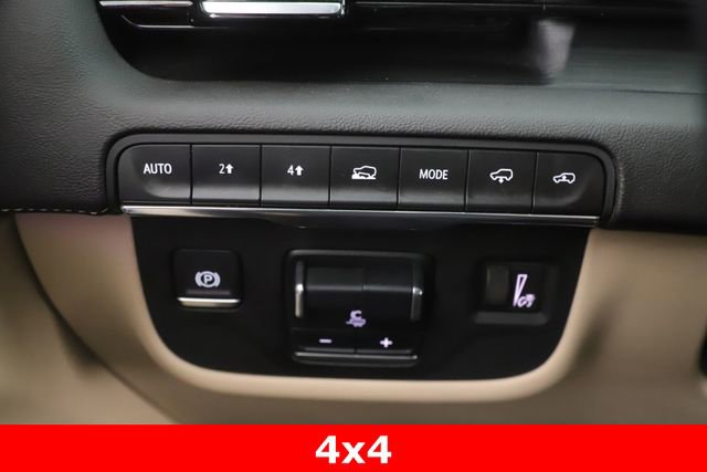 Used 2021 Cadillac Escalade Premium Luxury w/ Driver Assist Tech Package AWD/4WD image 23