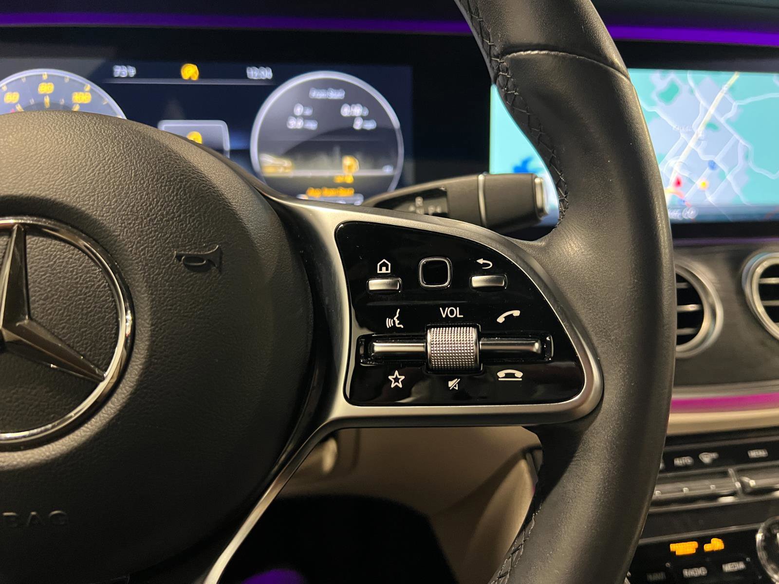 Used 2020 Mercedes-Benz E 350 4MATIC Sedan w/ Parking Assistance Package image 14