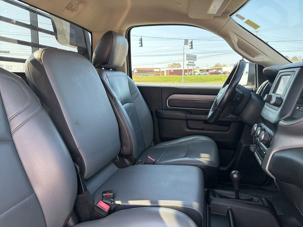 Used 2019 RAM 3500 Tradesman w/ Chrome Appearance Group image 26