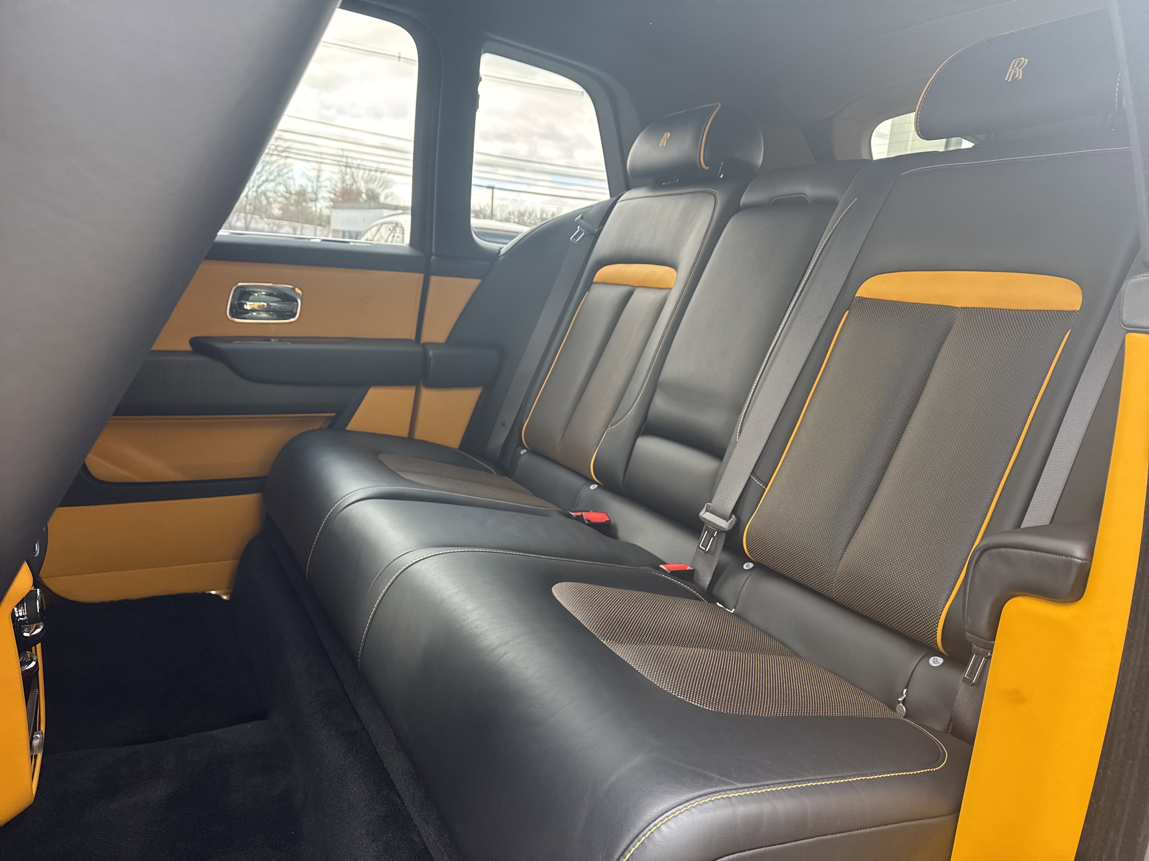 Used 2024 Rolls-Royce Cullinan w/ Interior Detailing Package image 26