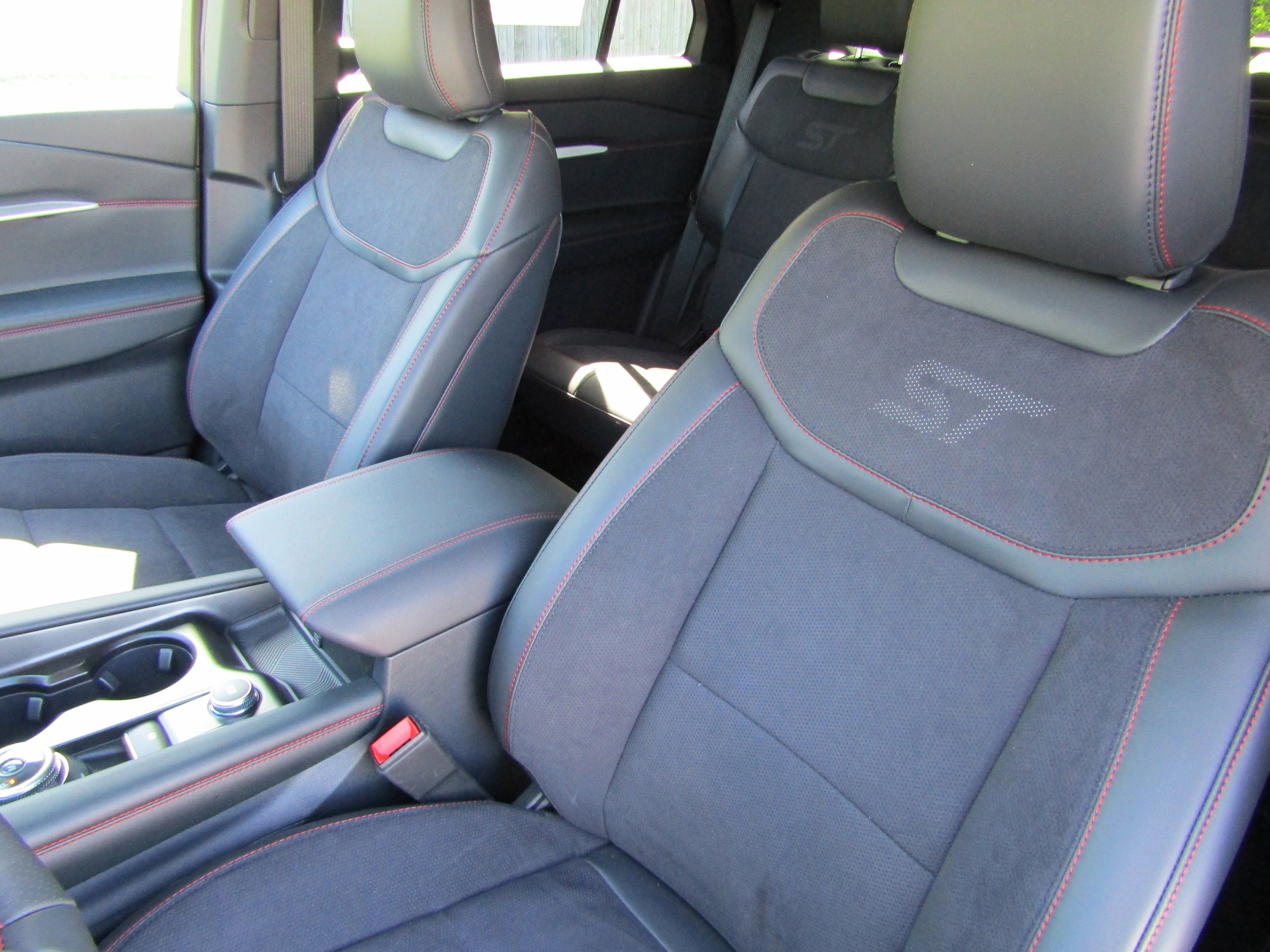 New 2026 Ford Explorer ST w/ Sun And Sound Package image 31