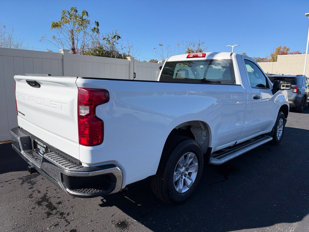 Used 2025 Chevrolet Silverado 1500 W/T RWD image 4