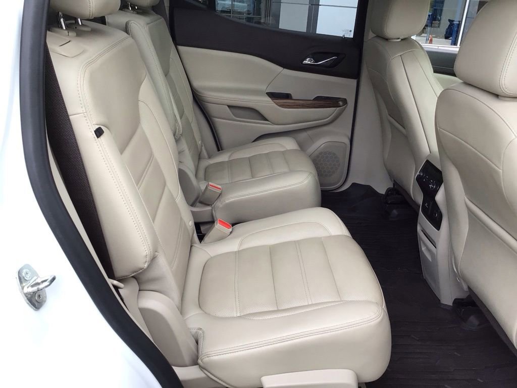 Used 2019 GMC Acadia Denali w/ Technology Package AWD/4WD image 29