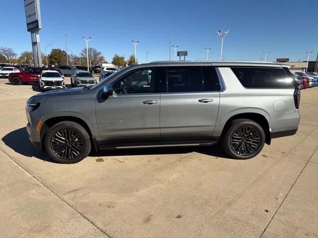 New 2026 Chevrolet Suburban Premier video 5
