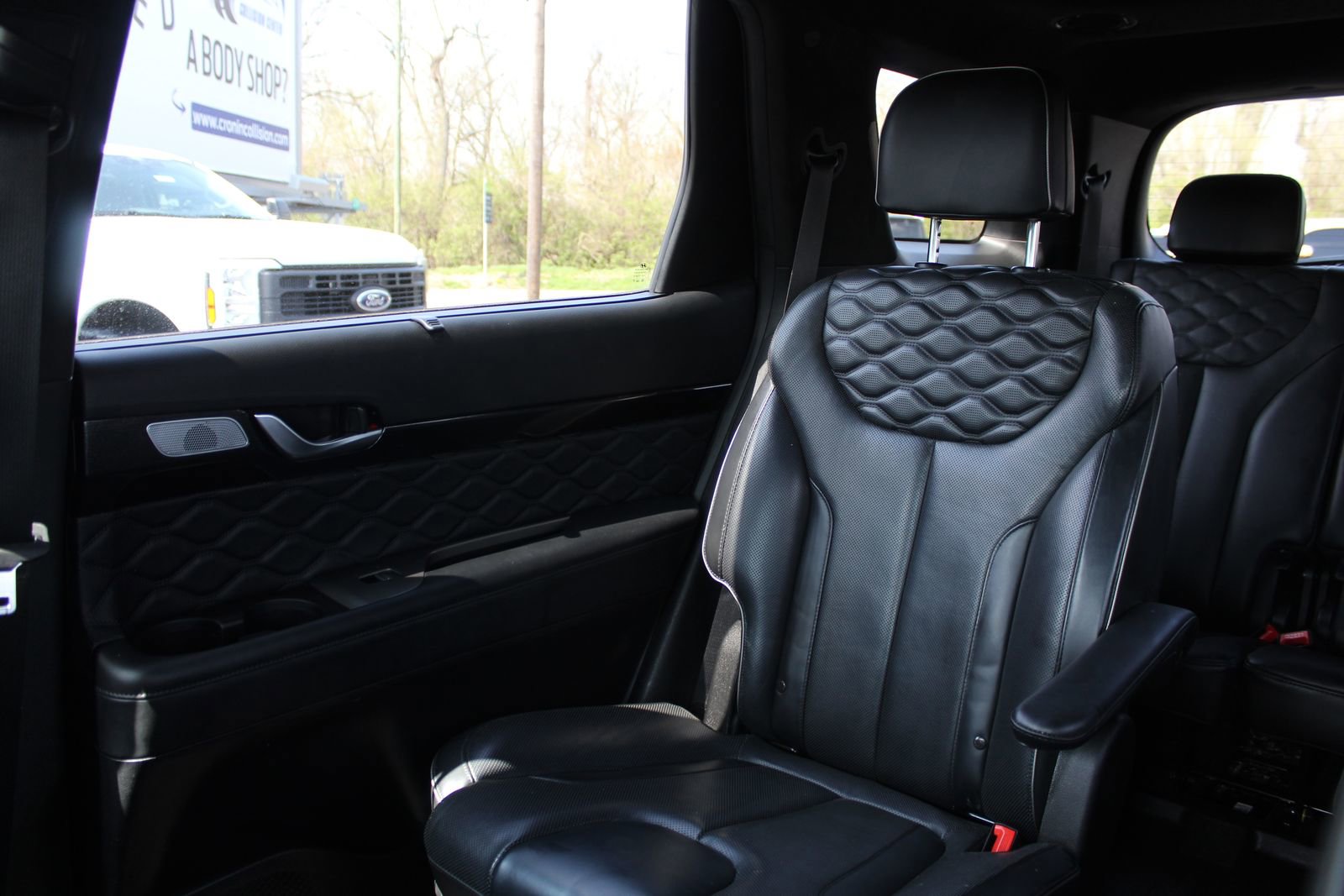 Used 2021 Hyundai Palisade Calligraphy w/ Cargo Package image 12