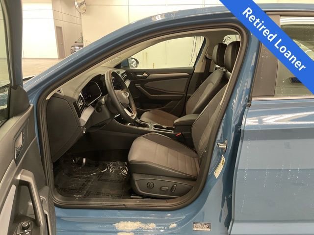 New 2025 Volkswagen Jetta SE w/ Black Wheel Package image 7