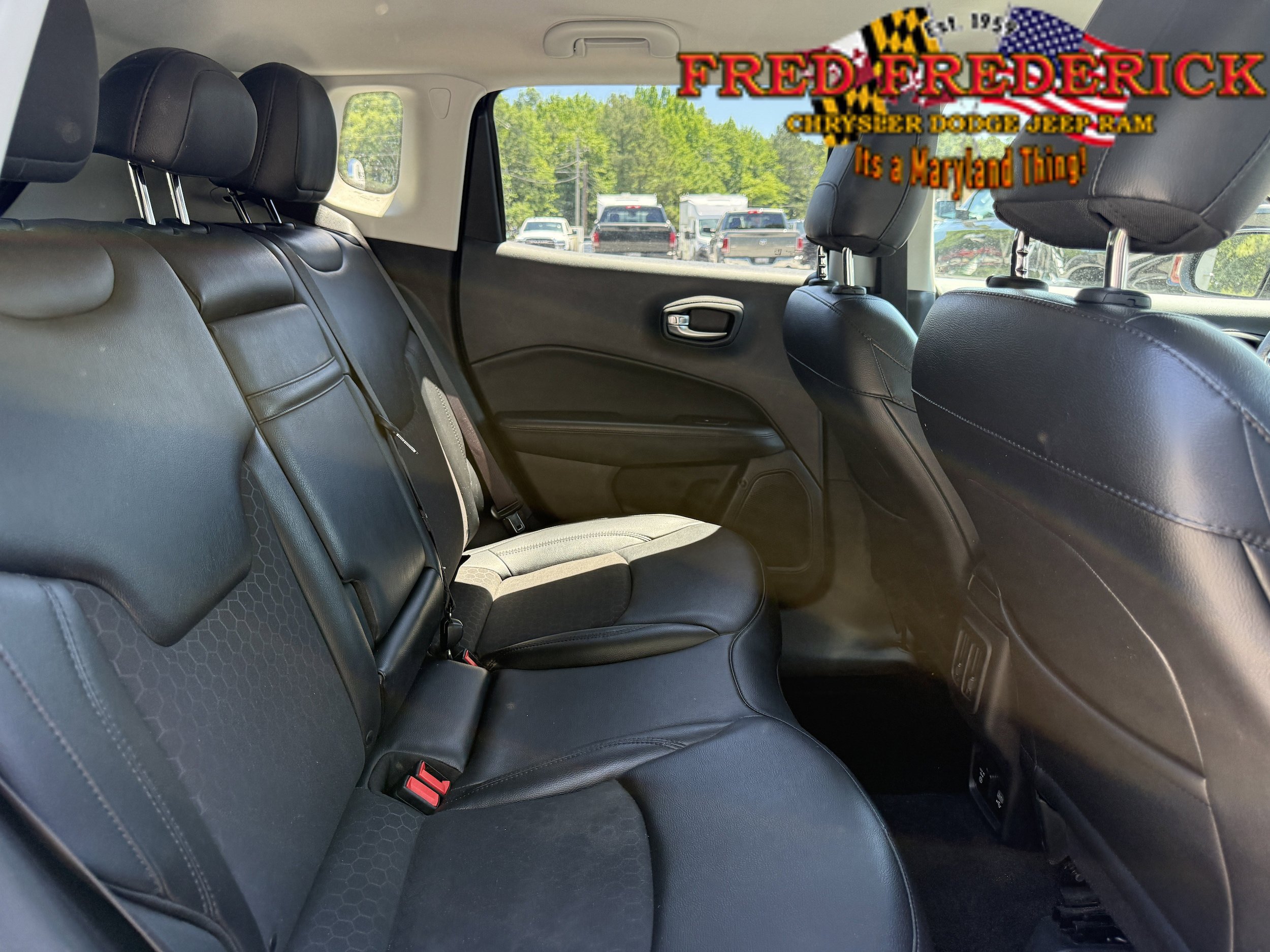 Used 2019 Jeep Compass Latitude AWD/4WD image 17