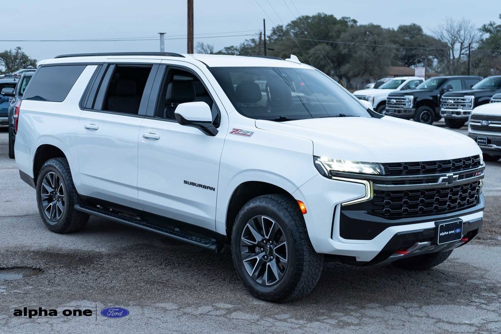 Used 2022 Chevrolet Suburban Z71 image 3