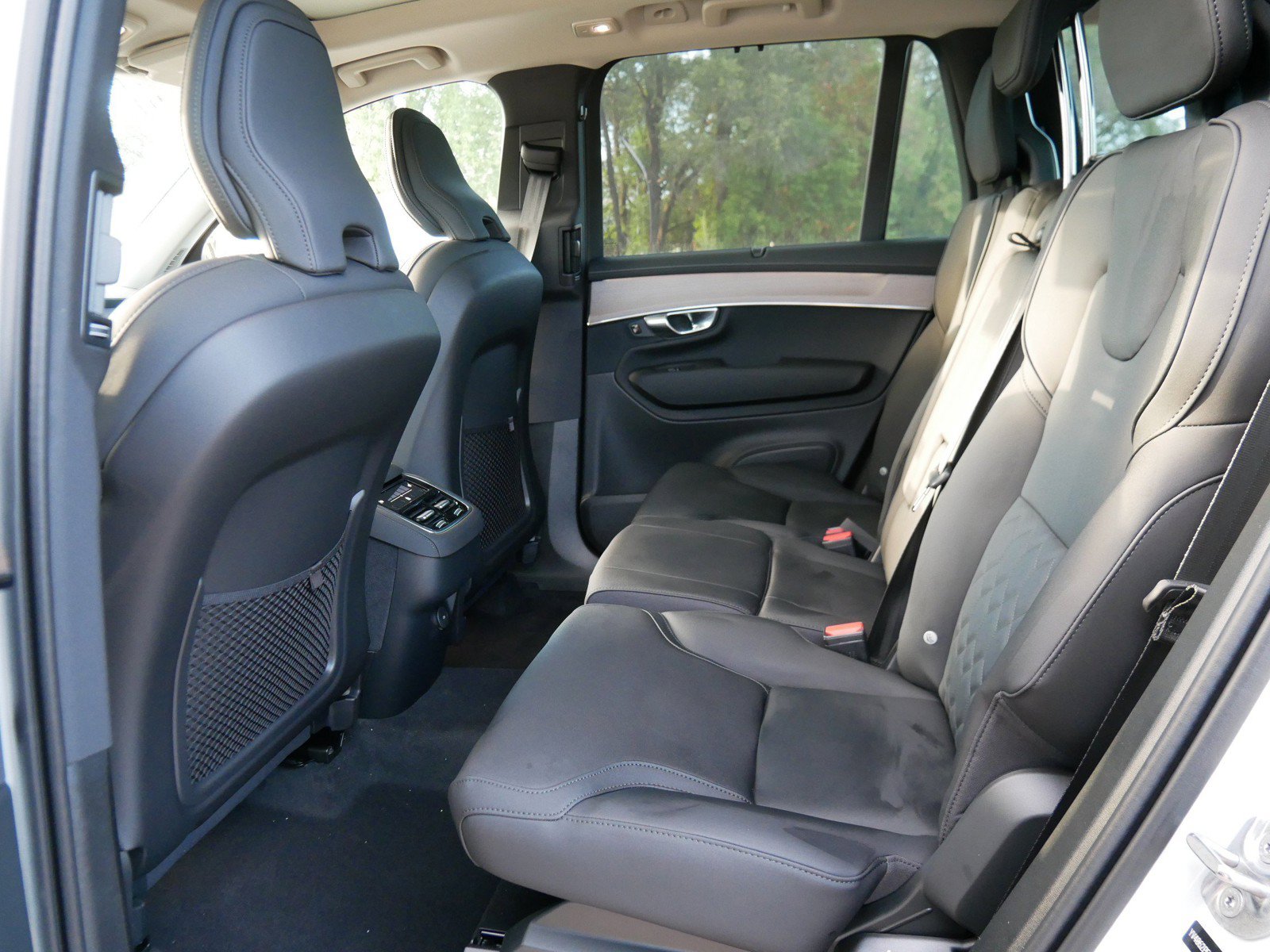 New 2027 Volvo XC90 B6 Plus AWD/4WD image 6