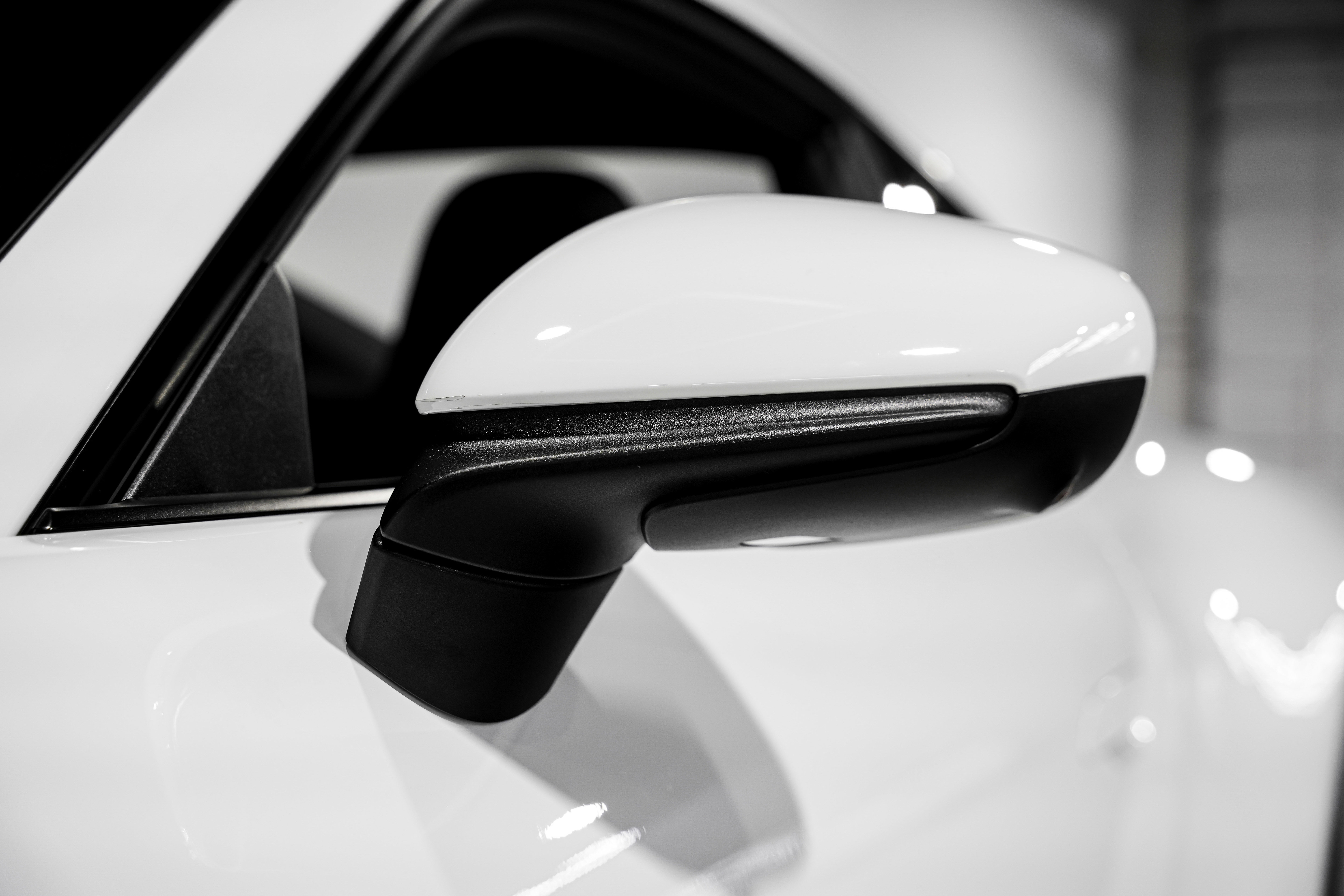 Used 2023 Porsche 911 Carrera w/ Premium Package image 35