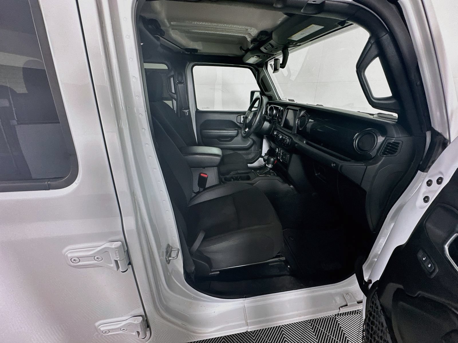 Used 2022 Jeep Gladiator Sport AWD/4WD image 27
