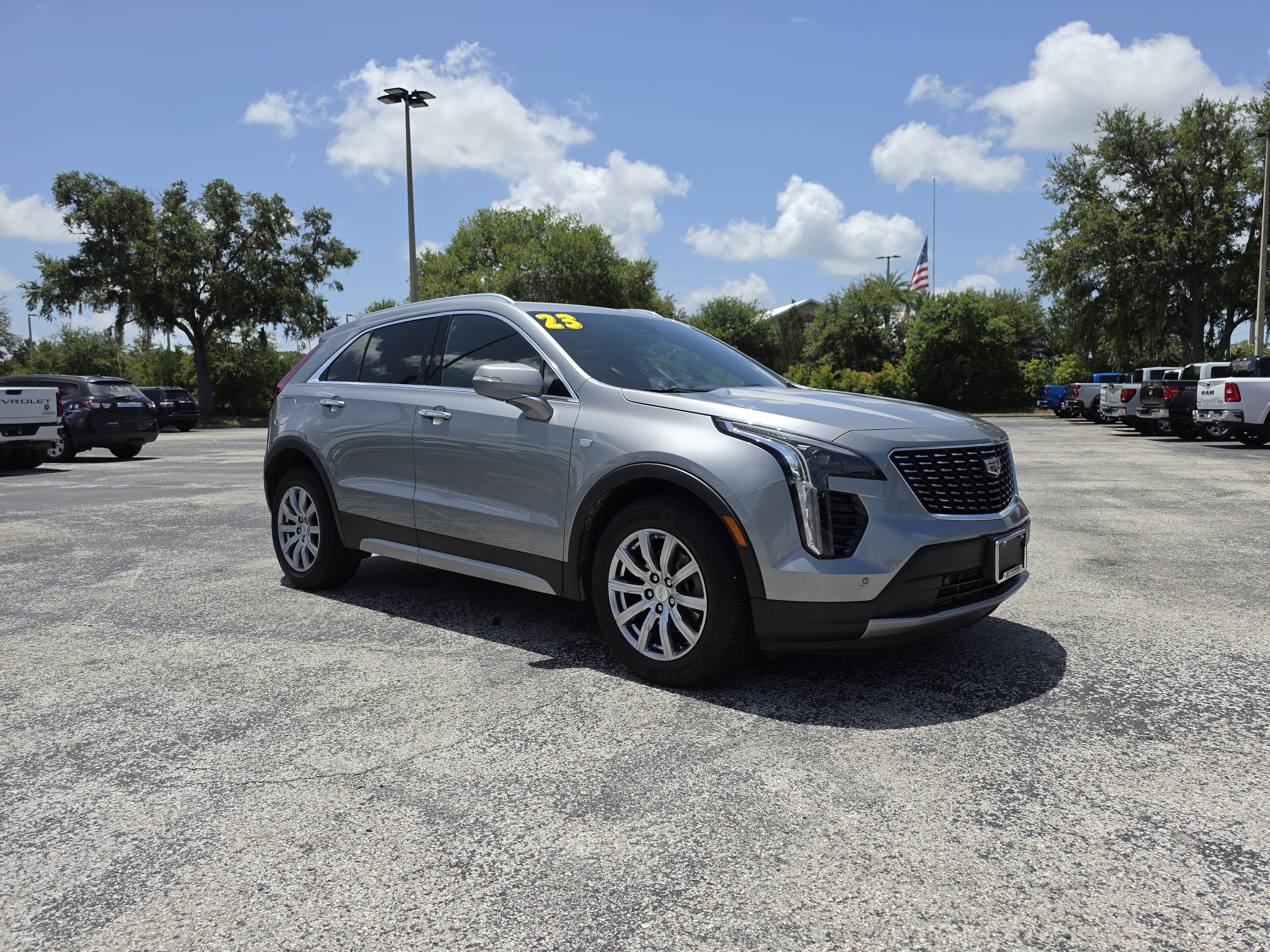 Used 2023 Cadillac XT4 Premium Luxury w/ Cold Weather Package AWD/4WD image 2