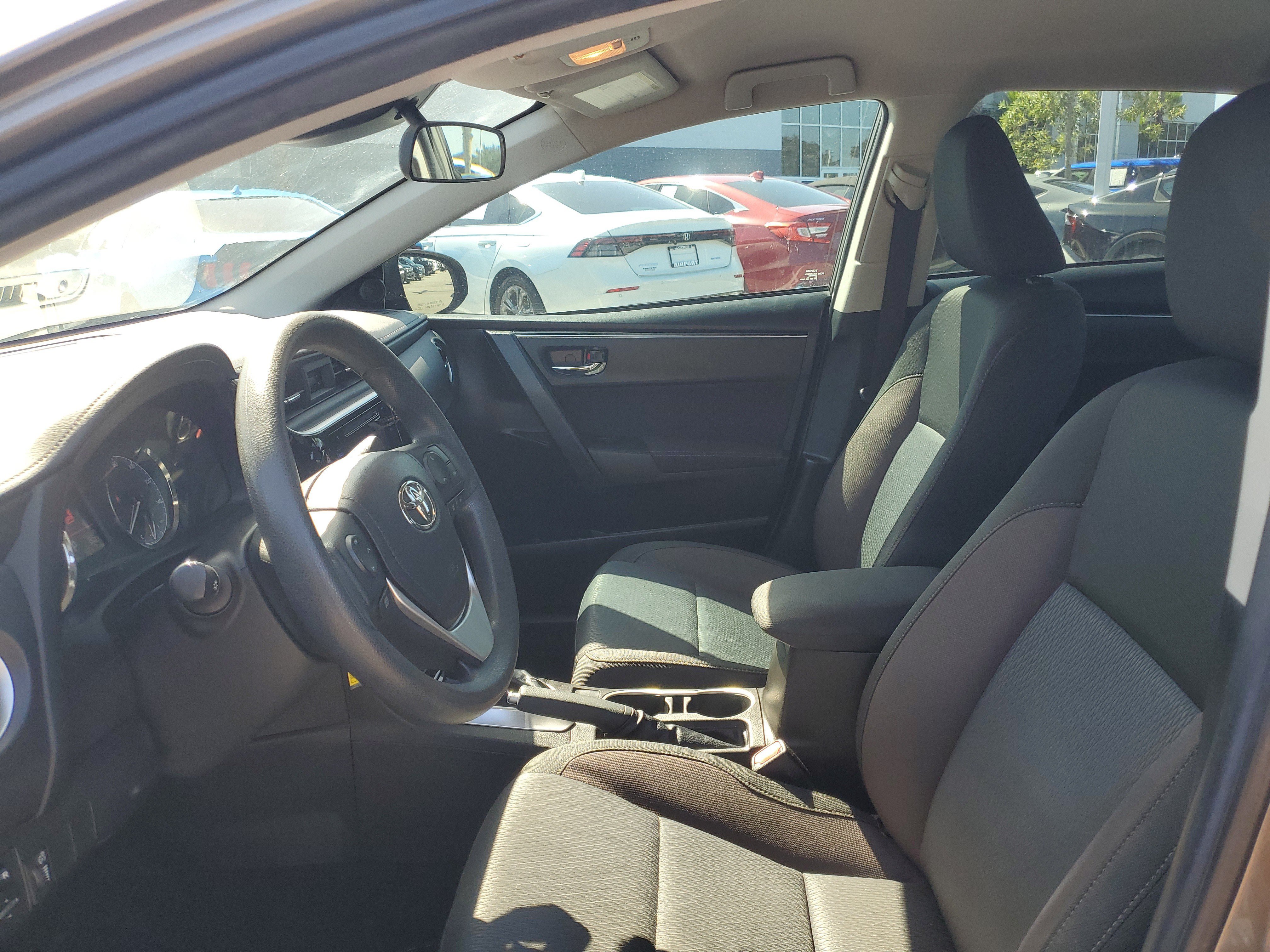 Used 2019 Toyota Corolla LE FWD image 12