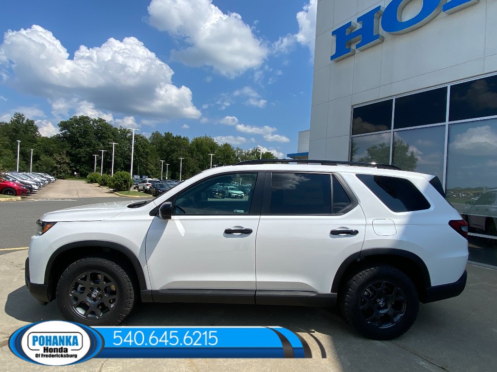 New 2026 Honda Pilot TrailSport image 2