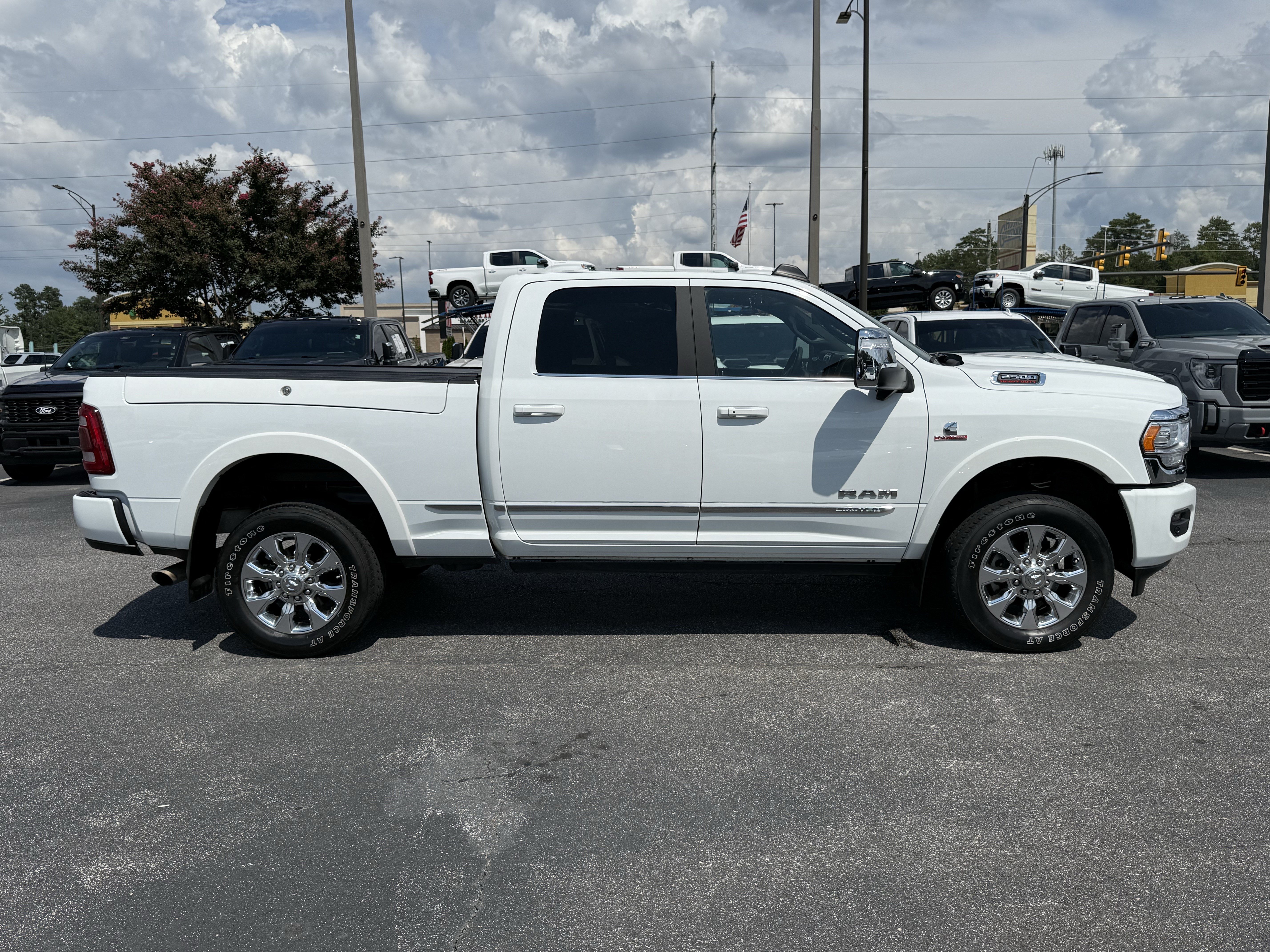 Used 2024 RAM 2500 Limited AWD/4WD image 11
