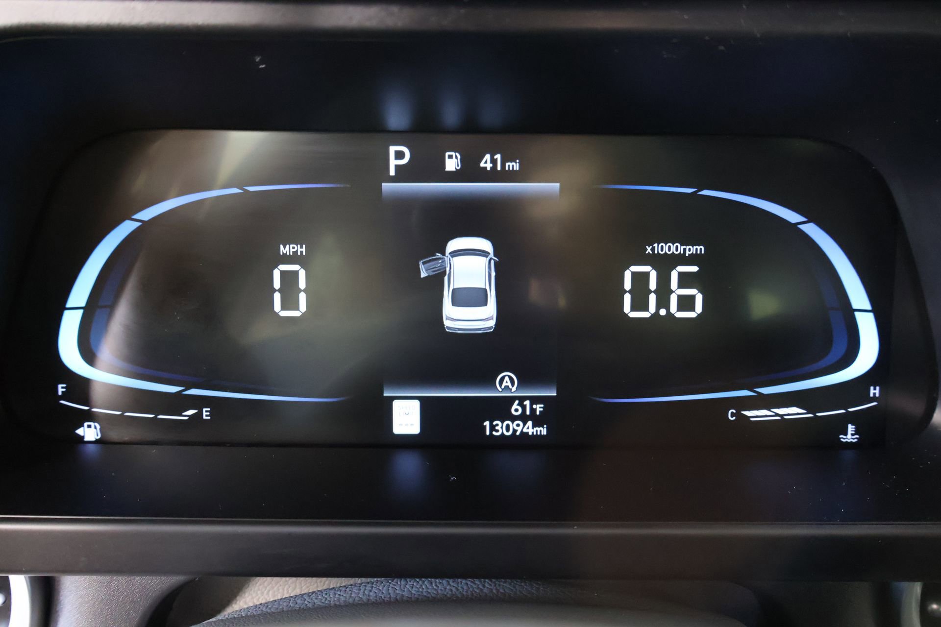 Certified 2024 Hyundai Elantra SE image 4