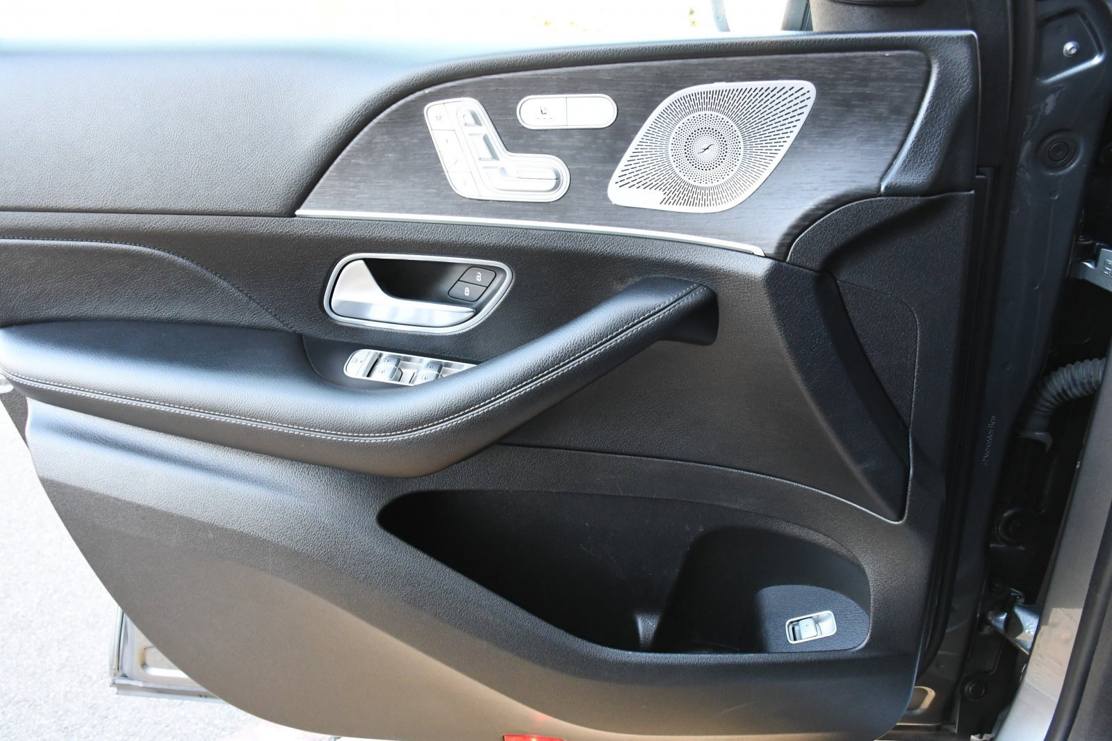 Used 2020 Mercedes-Benz GLE 350 4MATIC w/ 3rd Row Seat Package image 21