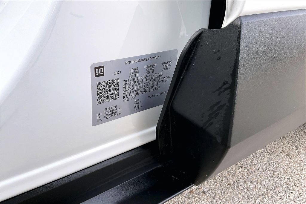 Used 2025 Chevrolet Trax RS FWD image 16
