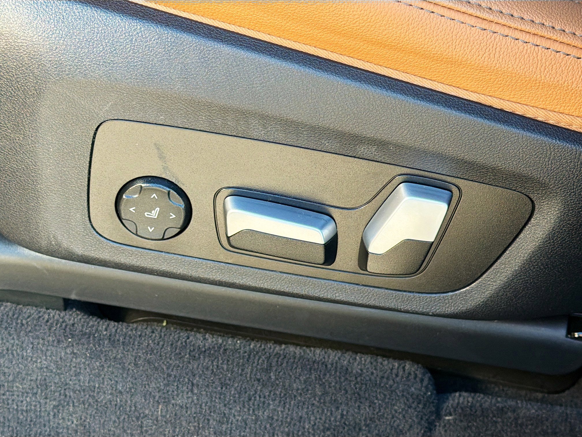 Used 2023 BMW X3 sDrive30i w/ Premium Package w/ZPA image 24