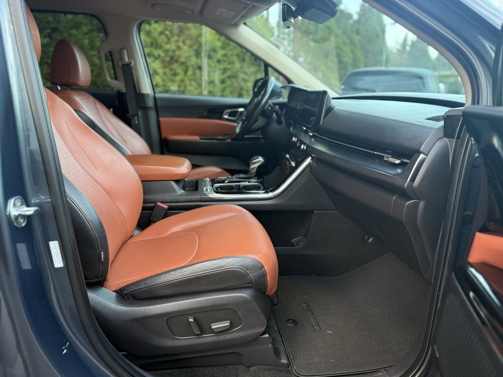 Used 2022 Kia Carnival SX Prestige image 17