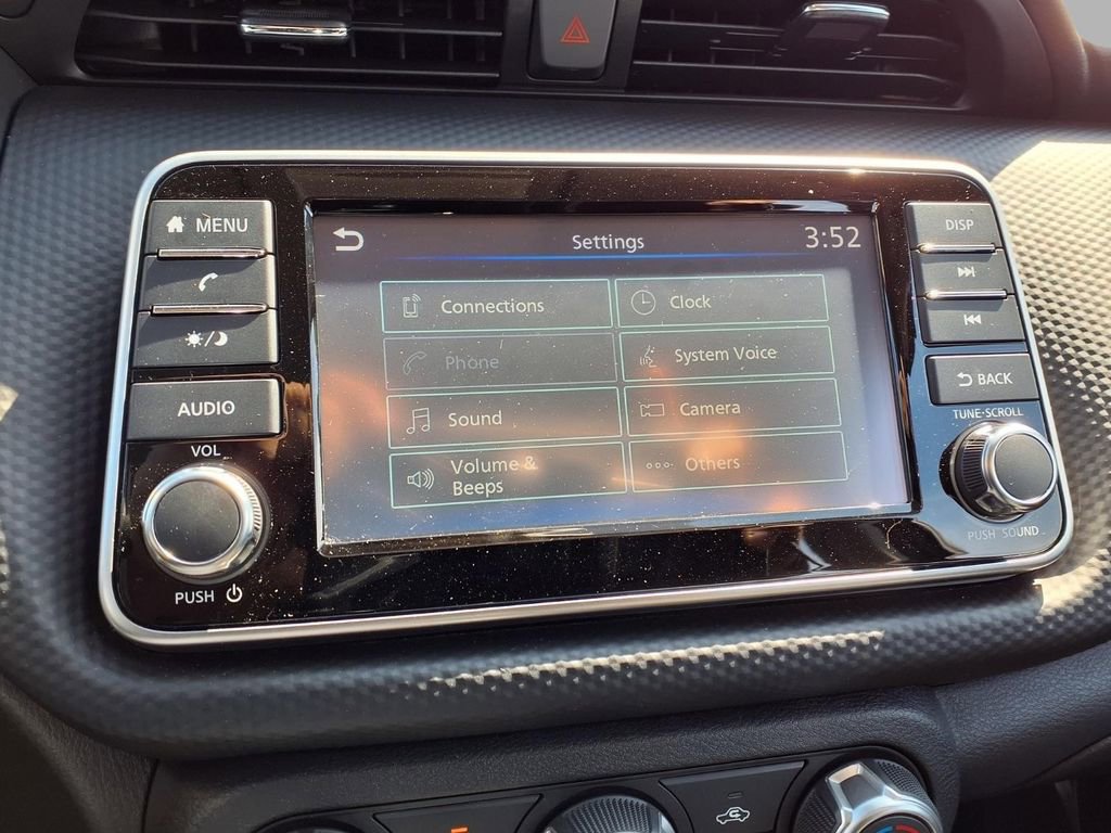 Used 2025 Nissan Kicks Play S FWD image 7