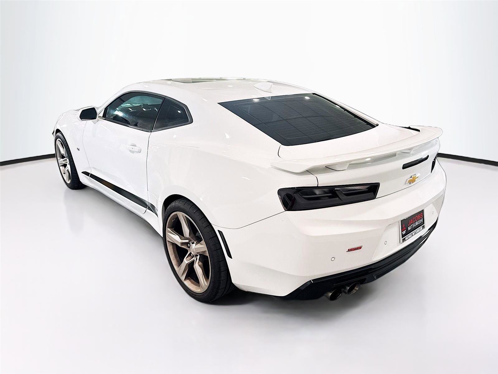 Used 2018 Chevrolet Camaro SS image 3