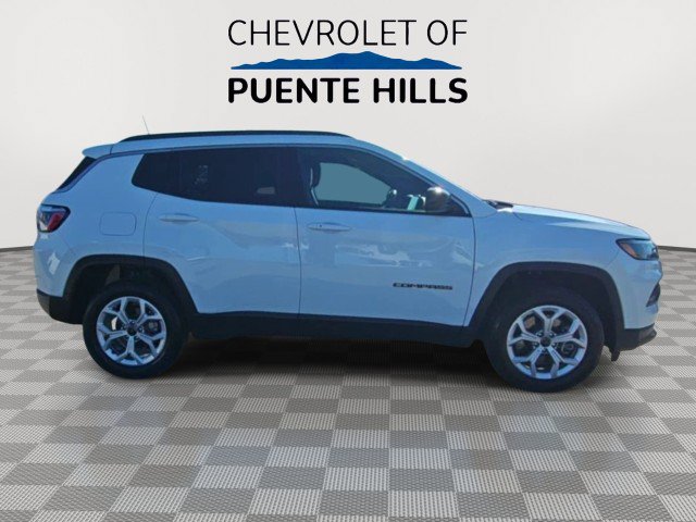 Used 2025 Jeep Compass Latitude AWD/4WD image 9