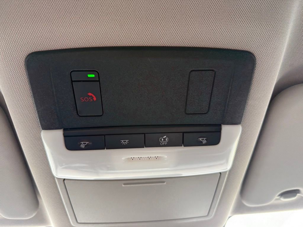 Used 2021 Nissan Rogue SV image 29