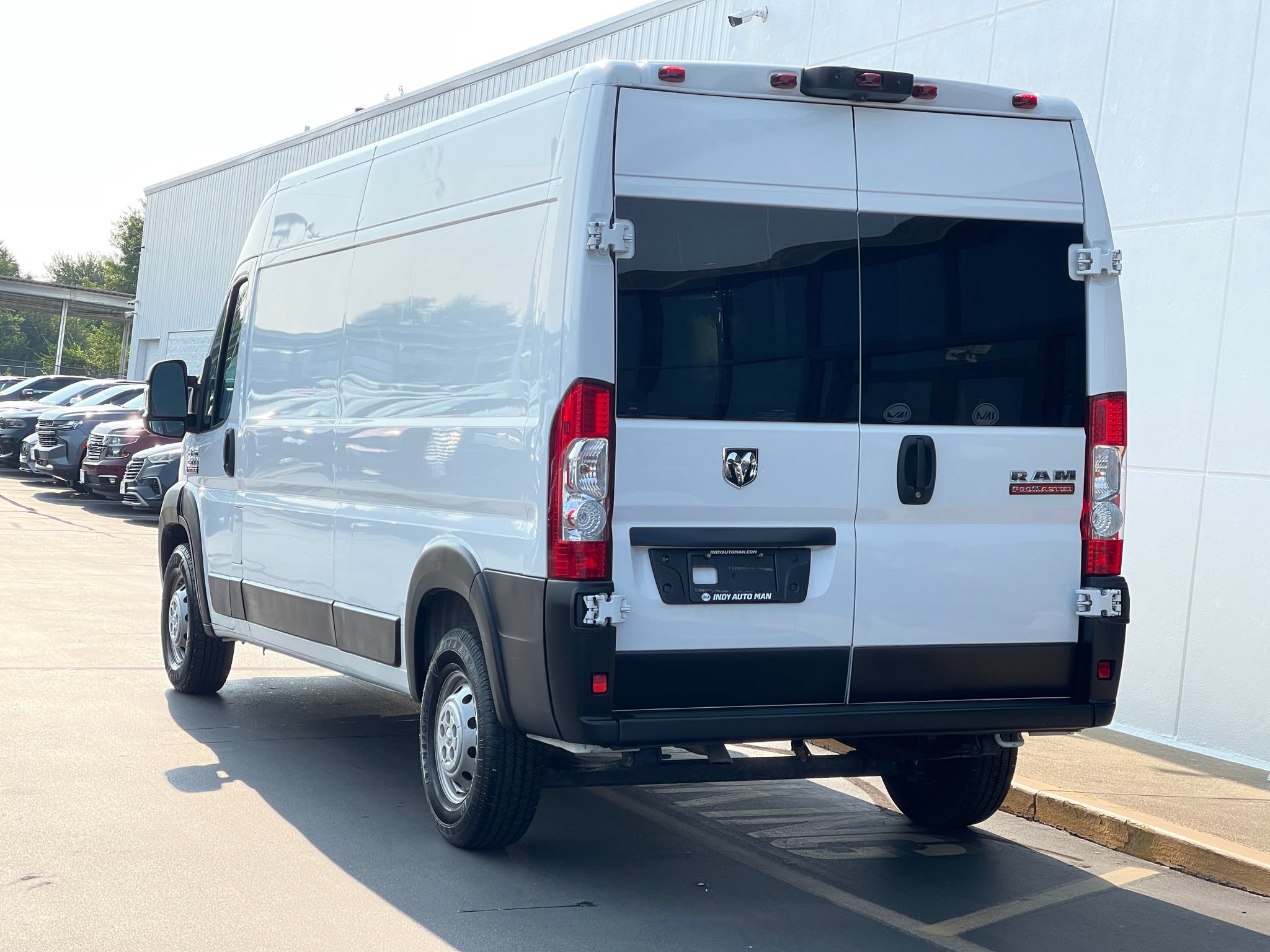 Used 2025 RAM ProMaster 2500 w/ Convenience Group FWD image 5