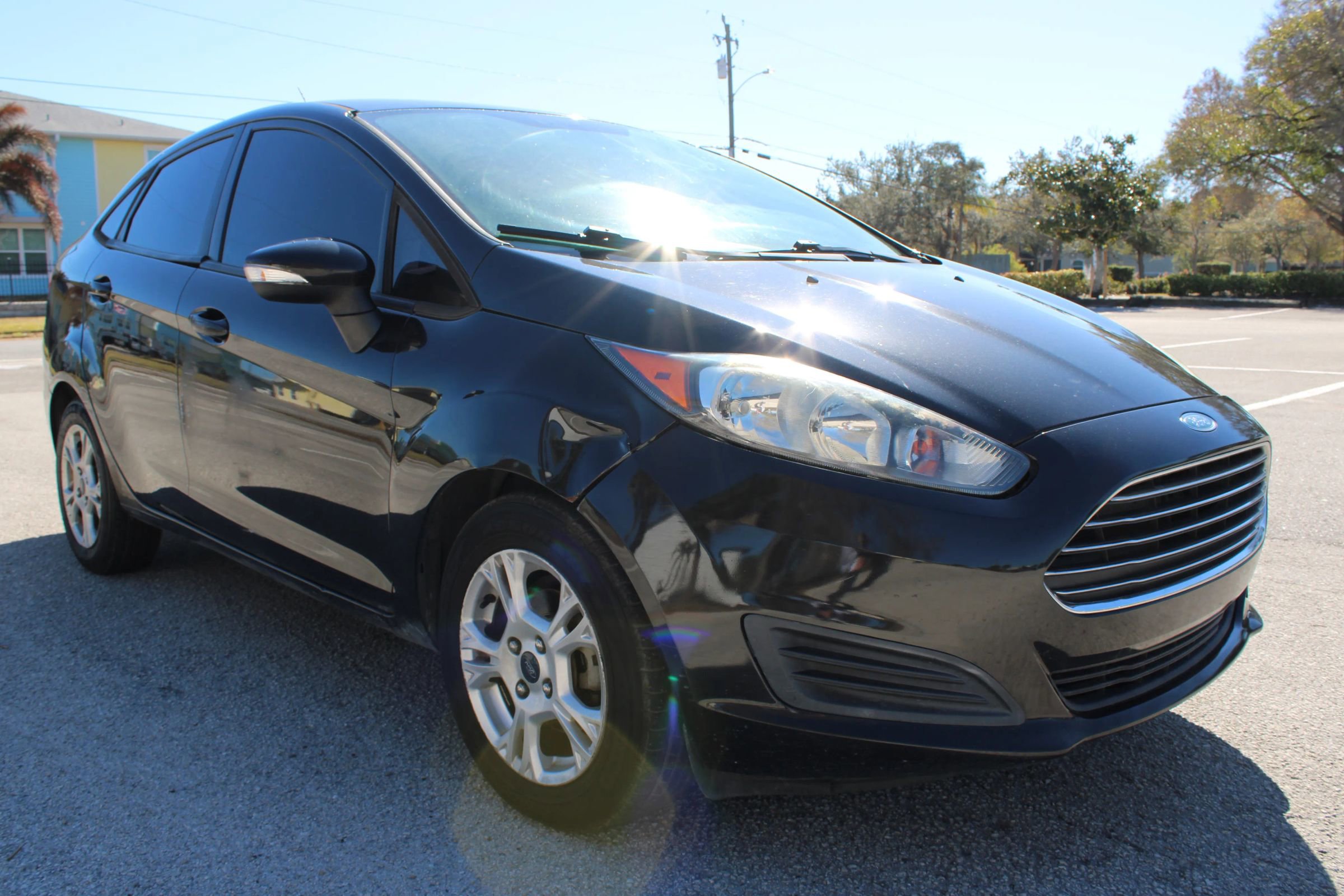 Used 2015 Ford Fiesta SE image 16